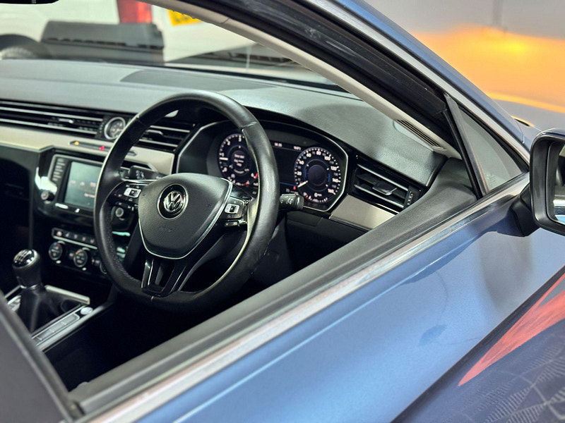 Volkswagen Passat 2.0 TDI GT Euro 6 (s/s) 4dr 4dr Manual 2025