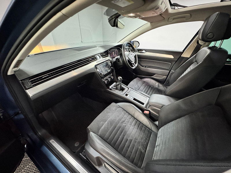 Volkswagen Passat 2.0 TDI GT Euro 6 (s/s) 4dr 4dr Manual 2025
