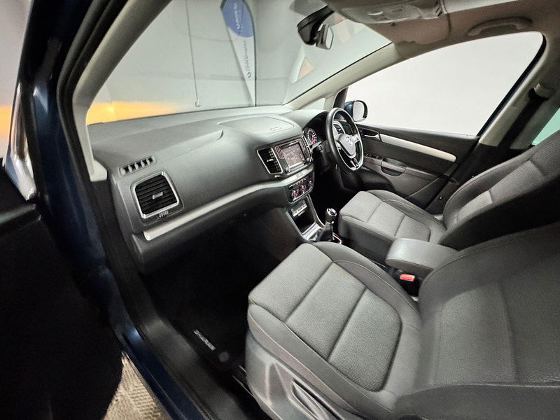 Volkswagen Sharan 2.0 TDI BlueMotion Tech SE Nav Euro 6 (s/s) 5dr 5dr Manual 2025