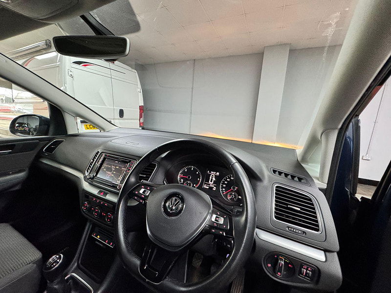 Volkswagen Sharan 2.0 TDI BlueMotion Tech SE Nav Euro 6 (s/s) 5dr 5dr Manual 2025