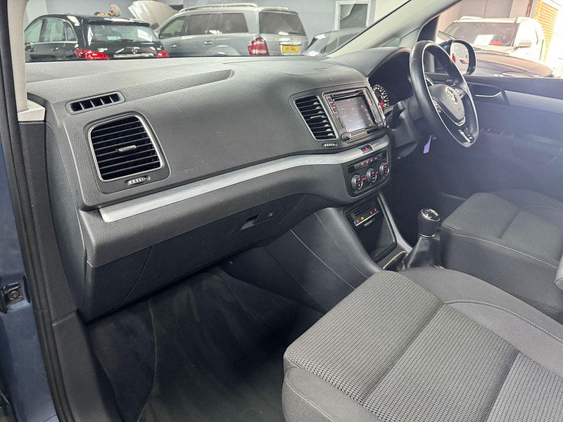Volkswagen Sharan 2.0 TDI BlueMotion Tech SE Nav Euro 6 (s/s) 5dr 5dr Manual 2025
