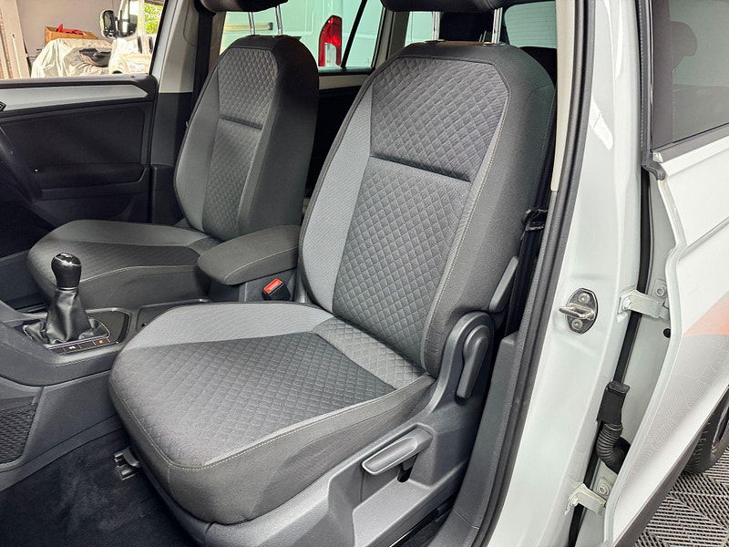 Volkswagen Tiguan 2.0 TDI BlueMotion Tech SE Euro 6 (s/s) 5dr 5dr Manual 2025