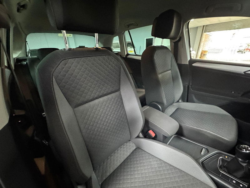 Volkswagen Tiguan 2.0 TDI BlueMotion Tech SE Euro 6 (s/s) 5dr 5dr Manual 2025