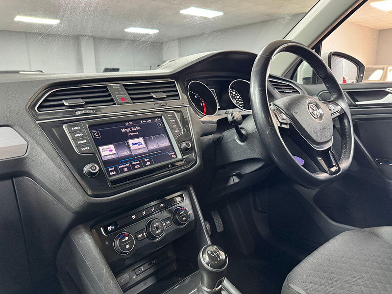 Volkswagen Tiguan 2.0 TDI BlueMotion Tech SE Euro 6 (s/s) 5dr 5dr Manual 2025