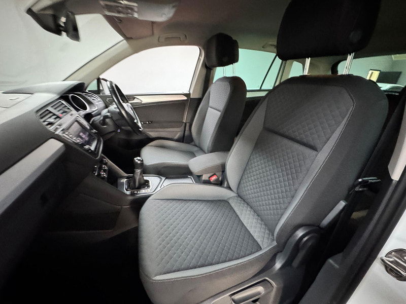 Volkswagen Tiguan 2.0 TDI BlueMotion Tech SE Euro 6 (s/s) 5dr 5dr Manual 2025