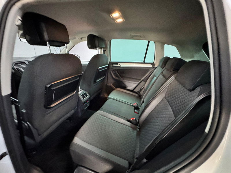 Volkswagen Tiguan 2.0 TDI BlueMotion Tech SE Euro 6 (s/s) 5dr 5dr Manual 2025