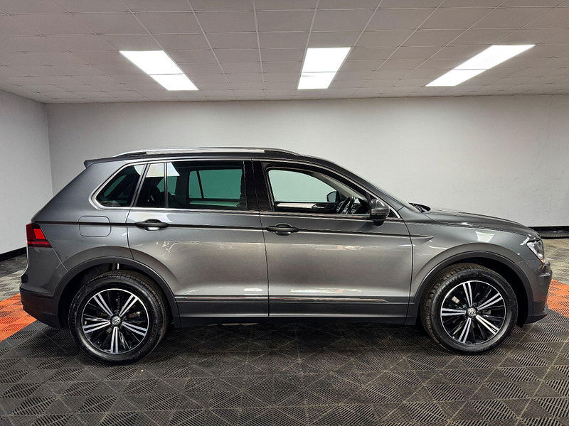 Volkswagen Tiguan 2.0 TDI SE Navigation 4Motion Euro 6 (s/s) 5dr 5dr Manual 2025