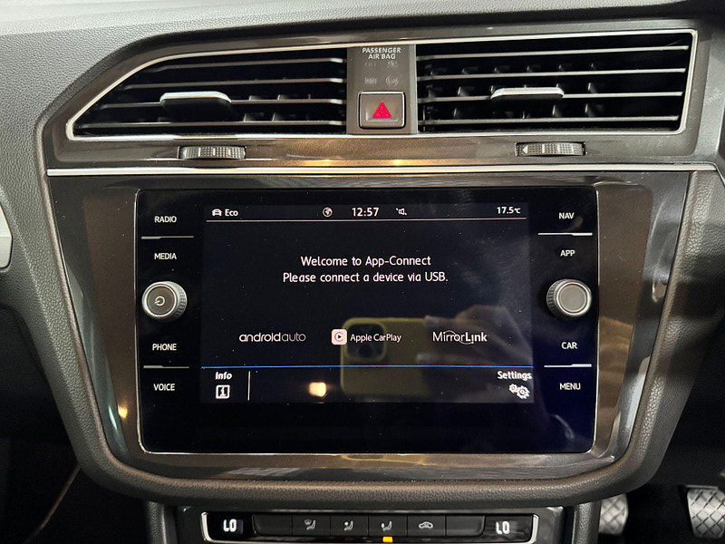 Volkswagen Tiguan 2.0 TDI SE Navigation 4Motion Euro 6 (s/s) 5dr 5dr Manual 2025