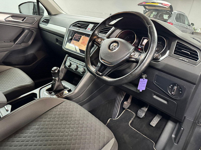Volkswagen Tiguan 2.0 TDI SE Navigation 4Motion Euro 6 (s/s) 5dr 5dr Manual 2025