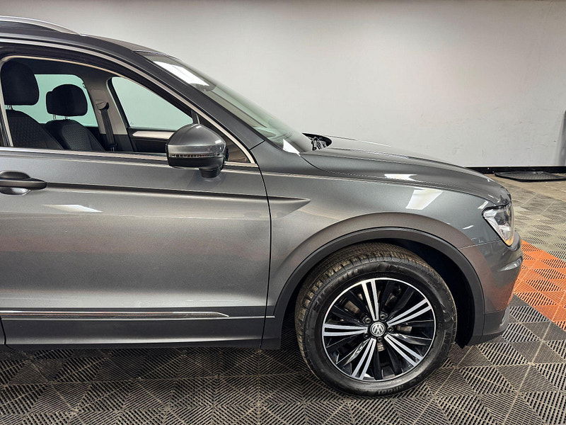 Volkswagen Tiguan 2.0 TDI SE Navigation 4Motion Euro 6 (s/s) 5dr 5dr Manual 2025