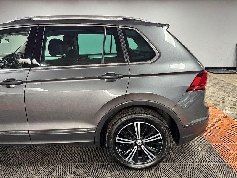 Volkswagen Tiguan 2.0 TDI SE Navigation 4Motion Euro 6 (s/s) 5dr 5dr Manual 2025