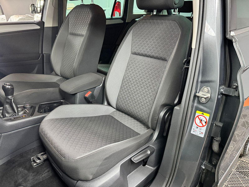 Volkswagen Tiguan 2.0 TDI SE Navigation 4Motion Euro 6 (s/s) 5dr 5dr Manual 2025