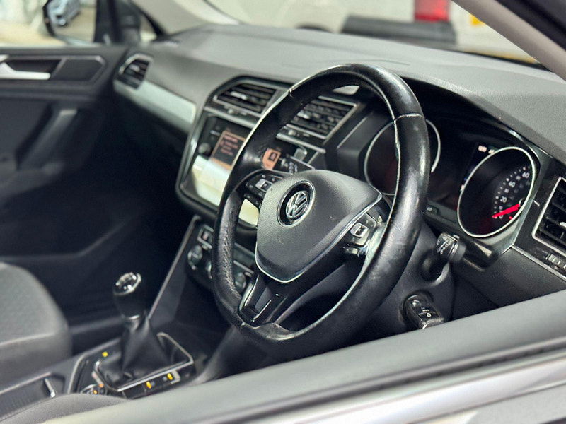Volkswagen Tiguan 2.0 TDI SE Navigation 4Motion Euro 6 (s/s) 5dr 5dr Manual 2025