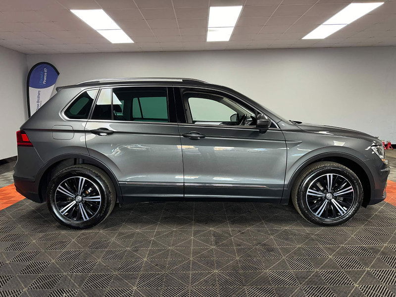 Volkswagen Tiguan 2.0 TDI SE Navigation DSG 4Motion Euro 6 (s/s) 5dr 5dr Automatic 2024