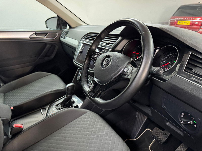 Volkswagen Tiguan 2.0 TDI SE Navigation DSG 4Motion Euro 6 (s/s) 5dr 5dr Automatic 2025