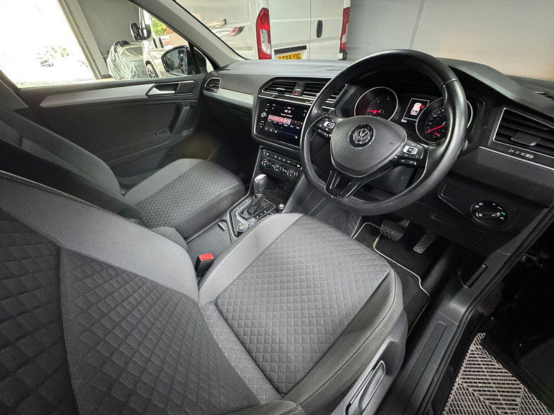 Volkswagen Tiguan 2.0 TDI SE Navigation DSG 4Motion Euro 6 (s/s) 5dr 5dr Automatic 2025