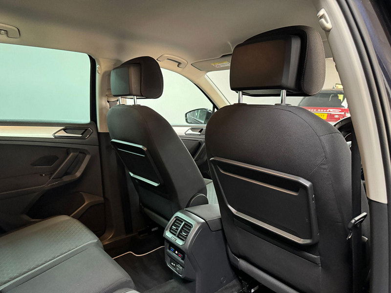 Volkswagen Tiguan 2.0 TDI SE Navigation DSG 4Motion Euro 6 (s/s) 5dr 5dr Automatic 2025