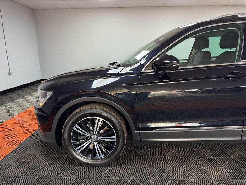 Volkswagen Tiguan 2.0 TDI SE Navigation DSG 4Motion Euro 6 (s/s) 5dr 5dr Automatic 2025