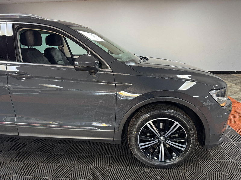 Volkswagen Tiguan 2.0 TDI SE Navigation DSG 4Motion Euro 6 (s/s) 5dr 5dr Automatic 2025
