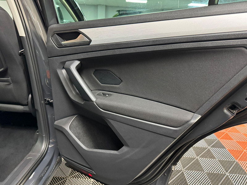 Volkswagen Tiguan 2.0 TDI SE Navigation DSG 4Motion Euro 6 (s/s) 5dr 5dr Automatic 2025