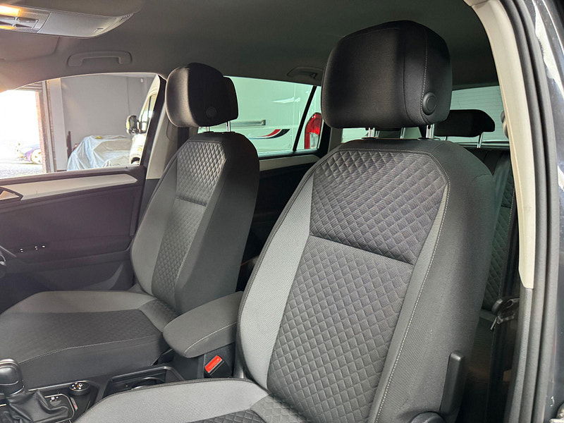 Volkswagen Tiguan 2.0 TDI SE Navigation DSG 4Motion Euro 6 (s/s) 5dr 5dr Automatic 2025