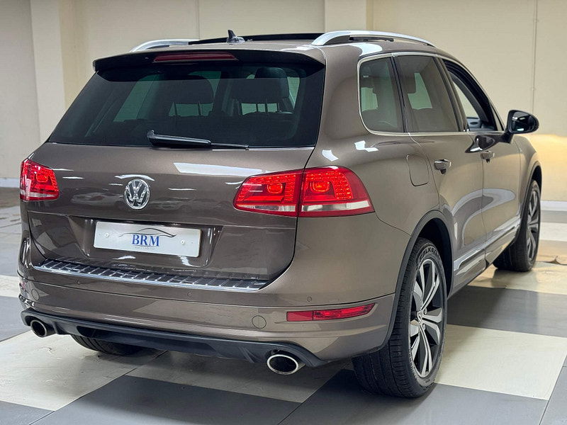 Volkswagen Touareg 3.0 TDI V6 BlueMotion Tech R-Line Tiptronic 4WD Euro 5 (s/s) 5dr 5dr Automatic 2024