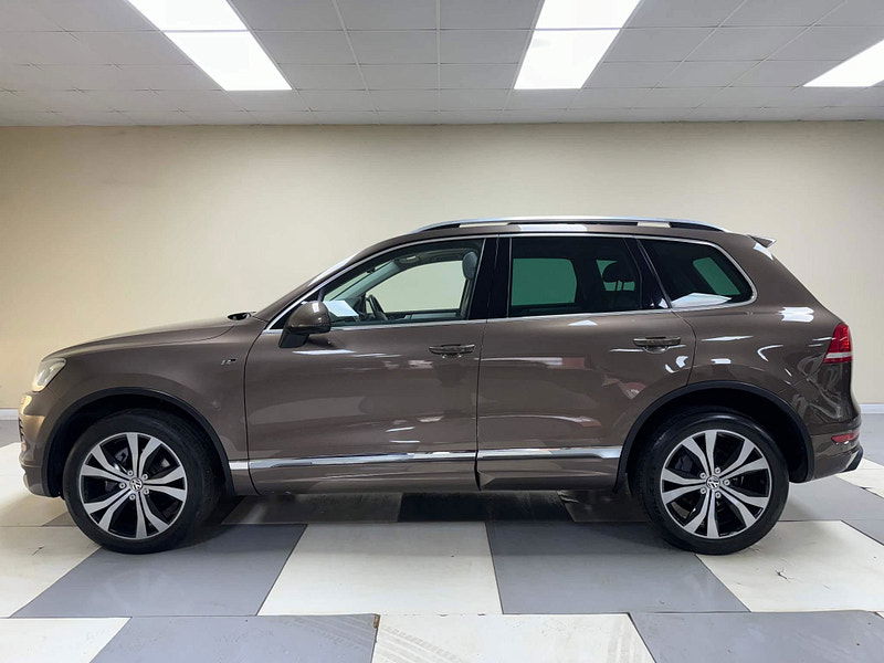 Volkswagen Touareg 3.0 TDI V6 BlueMotion Tech R-Line Tiptronic 4WD Euro 5 (s/s) 5dr 5dr Automatic 2024