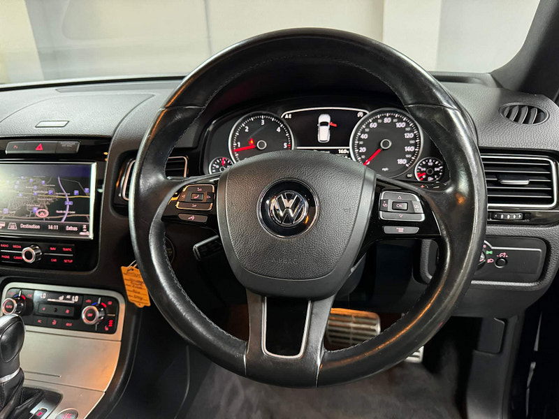 Volkswagen Touareg 3.0 TDI V6 BlueMotion Tech R-Line Tiptronic 4WD Euro 5 (s/s) 5dr 5dr Automatic 2024