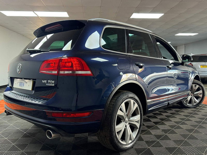 Volkswagen Touareg 3.0 TDI V6 BlueMotion Tech R-Line Tiptronic 4WD Euro 5 (s/s) 5dr 5dr Automatic 2024