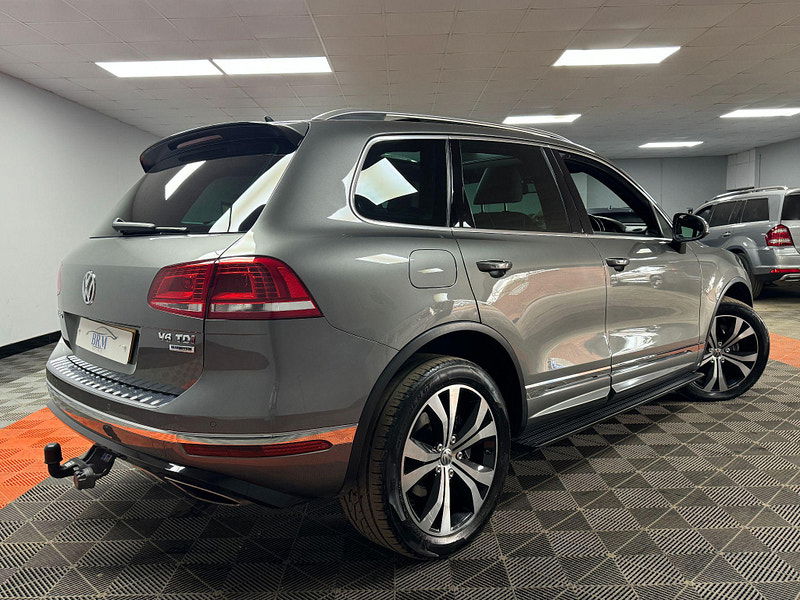 Volkswagen Touareg 3.0 TDI V6 BlueMotion Tech R-Line Tiptronic 4WD Euro 6 (s/s) 5dr 5dr Automatic 2024