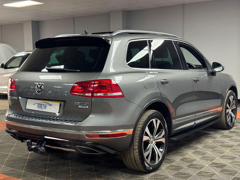 Volkswagen Touareg 3.0 TDI V6 BlueMotion Tech R-Line Tiptronic 4WD Euro 6 (s/s) 5dr 5dr Automatic 2024