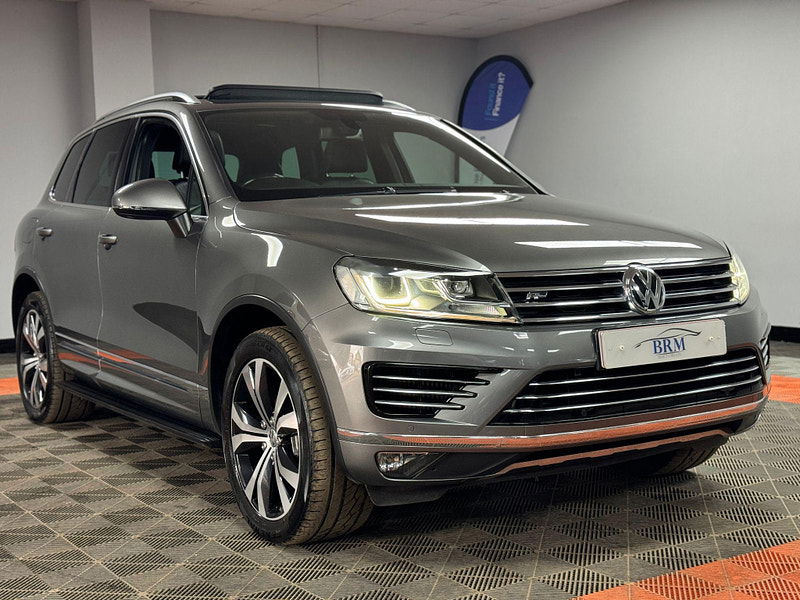 Volkswagen Touareg 3.0 TDI V6 BlueMotion Tech R-Line Tiptronic 4WD Euro 6 (s/s) 5dr 5dr Automatic 2024