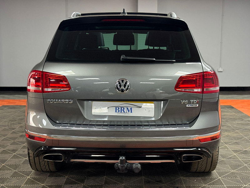 Volkswagen Touareg 3.0 TDI V6 BlueMotion Tech R-Line Tiptronic 4WD Euro 6 (s/s) 5dr 5dr Automatic 2024