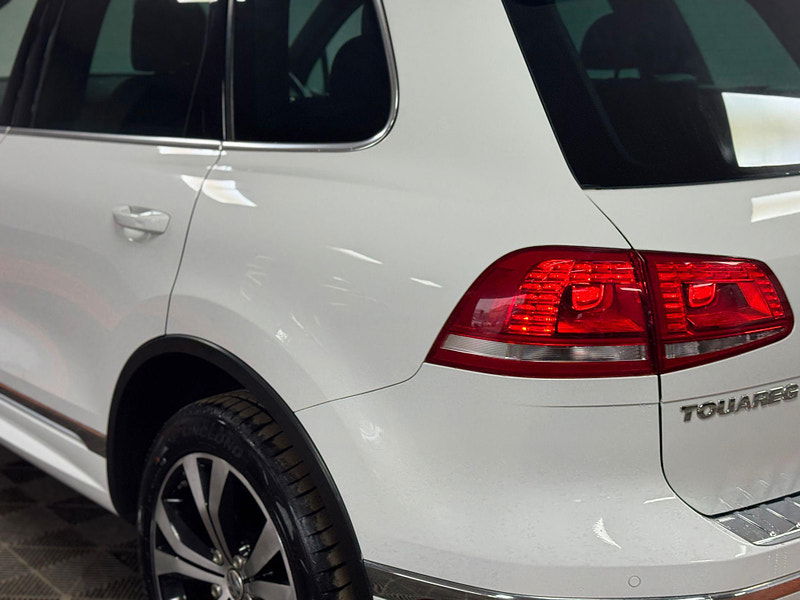 Volkswagen Touareg 3.0 TDI V6 BlueMotion Tech R-Line Tiptronic 4WD Euro 6 (s/s) 5dr 5dr Automatic 2025