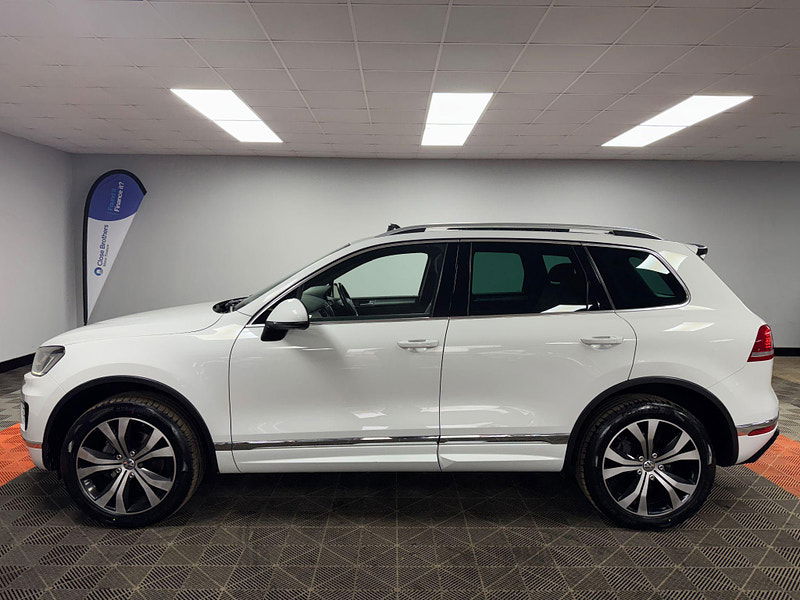 Volkswagen Touareg 3.0 TDI V6 BlueMotion Tech R-Line Tiptronic 4WD Euro 6 (s/s) 5dr 5dr Automatic 2025