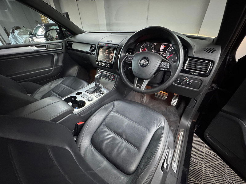 Volkswagen Touareg 3.0 TDI V6 BlueMotion Tech R-Line Tiptronic 4WD Euro 6 (s/s) 5dr 5dr Automatic 2025