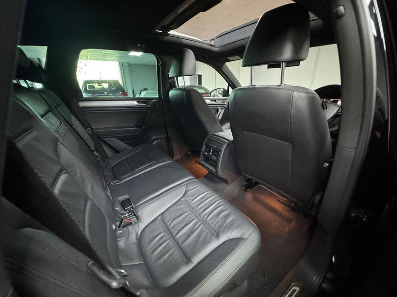 Volkswagen Touareg 3.0 TDI V6 BlueMotion Tech R-Line Tiptronic 4WD Euro 6 (s/s) 5dr 5dr Automatic 2025