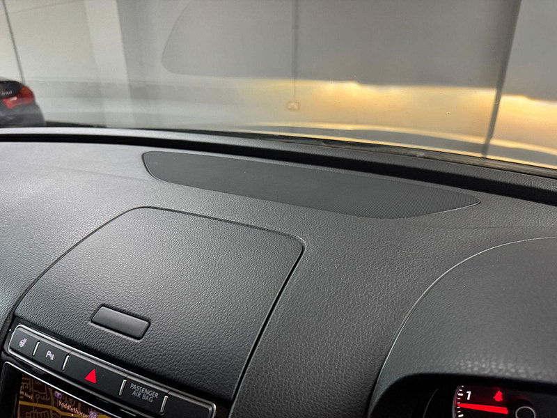 Volkswagen Touareg 3.0 TDI V6 BlueMotion Tech R-Line Tiptronic 4WD Euro 6 (s/s) 5dr 5dr Automatic 2025