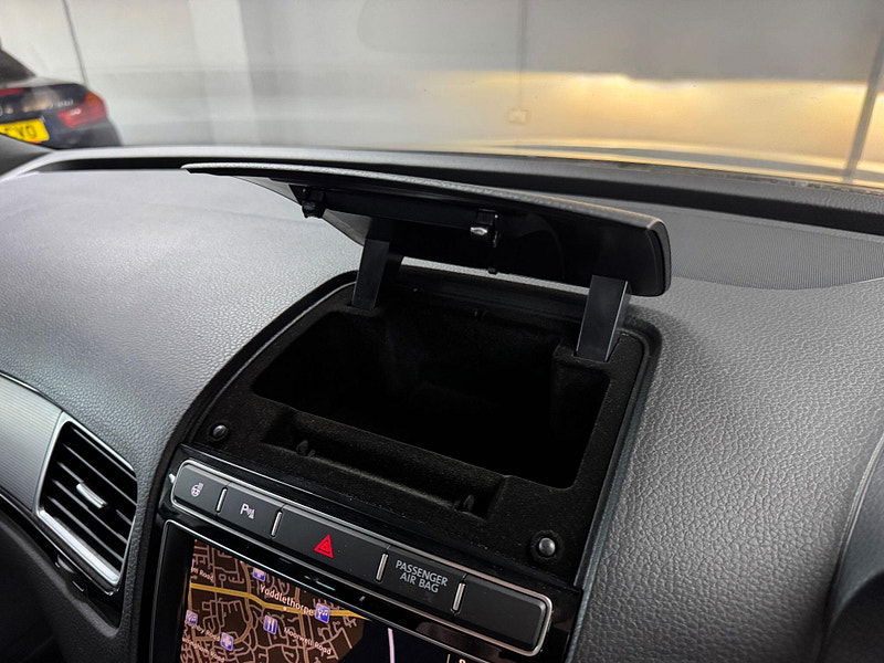 Volkswagen Touareg 3.0 TDI V6 BlueMotion Tech R-Line Tiptronic 4WD Euro 6 (s/s) 5dr 5dr Automatic 2025