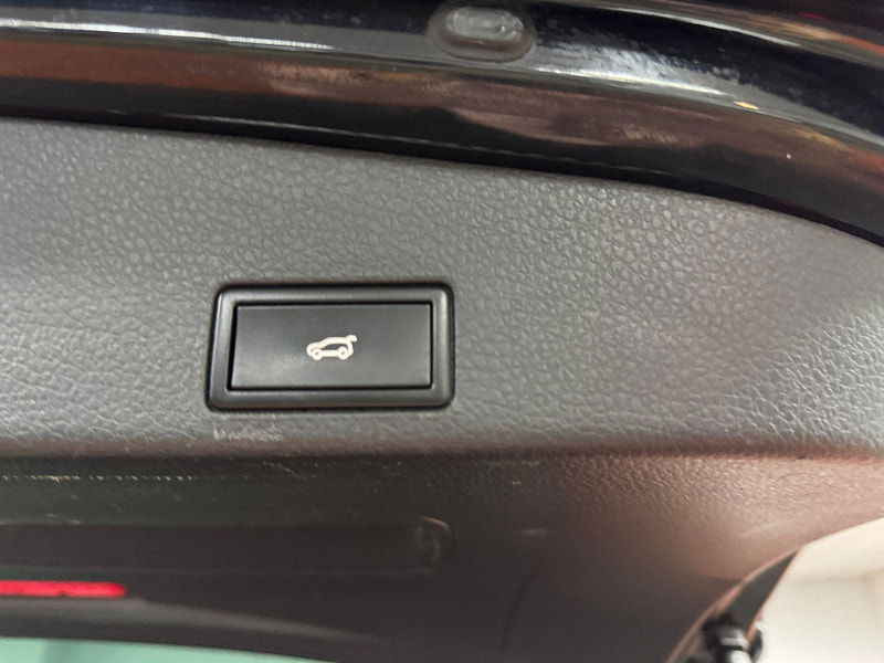 Volkswagen Touareg 3.0 TDI V6 BlueMotion Tech R-Line Tiptronic 4WD Euro 6 (s/s) 5dr 5dr Automatic 2025