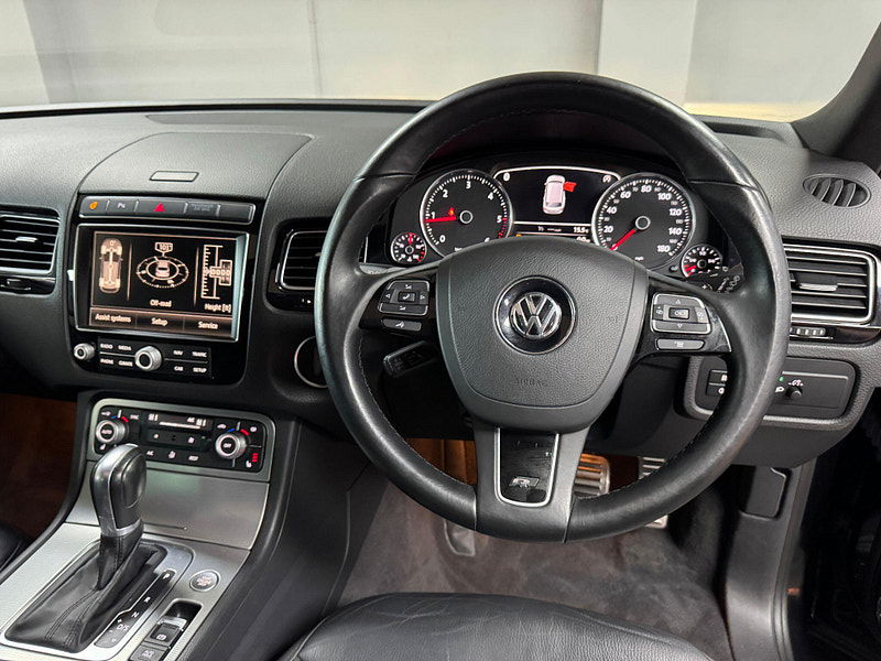 Volkswagen Touareg 3.0 TDI V6 BlueMotion Tech R-Line Tiptronic 4WD Euro 6 (s/s) 5dr 5dr Automatic 2025