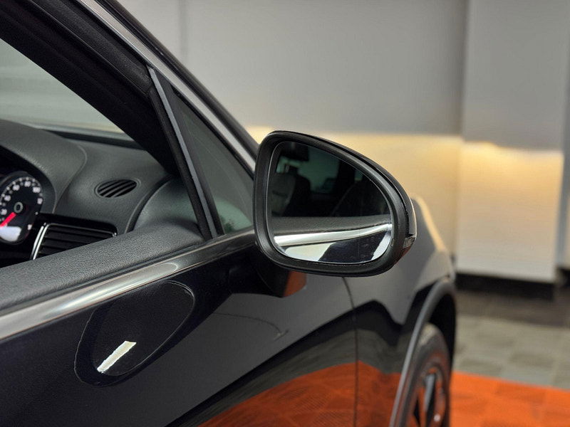 Volkswagen Touareg 3.0 TDI V6 BlueMotion Tech R-Line Tiptronic 4WD Euro 6 (s/s) 5dr 5dr Automatic 2025