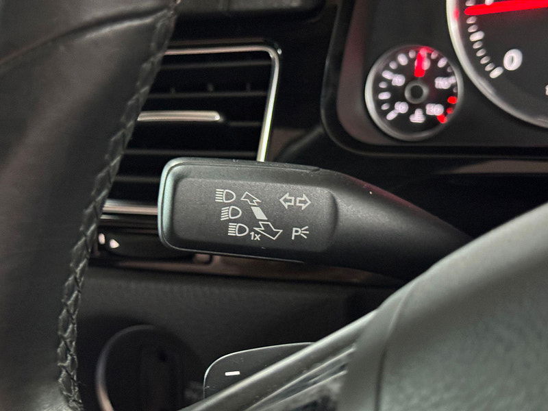 Volkswagen Touareg 3.0 TDI V6 BlueMotion Tech R-Line Tiptronic 4WD Euro 6 (s/s) 5dr 5dr Automatic 2025