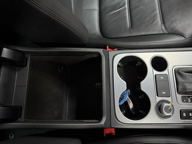 Volkswagen Touareg 3.0 TDI V6 BlueMotion Tech R-Line Tiptronic 4WD Euro 6 (s/s) 5dr 5dr Automatic 2025