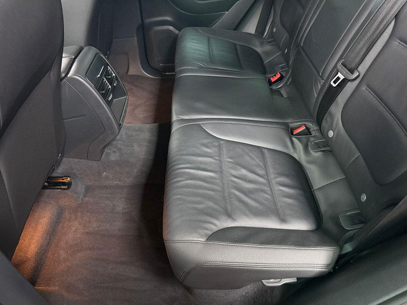 Volkswagen Touareg 3.0 TDI V6 BlueMotion Tech R-Line Tiptronic 4WD Euro 6 (s/s) 5dr 5dr Automatic 2025