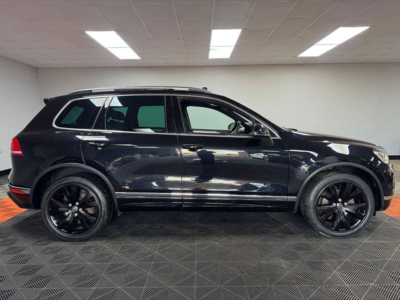 Volkswagen Touareg 3.0 TDI V6 BlueMotion Tech R-Line Tiptronic 4WD Euro 6 (s/s) 5dr 5dr Automatic 2025