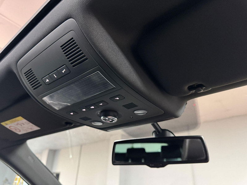 Volkswagen Touareg 3.0 TDI V6 BlueMotion Tech R-Line Tiptronic 4WD Euro 6 (s/s) 5dr 5dr Automatic 2025