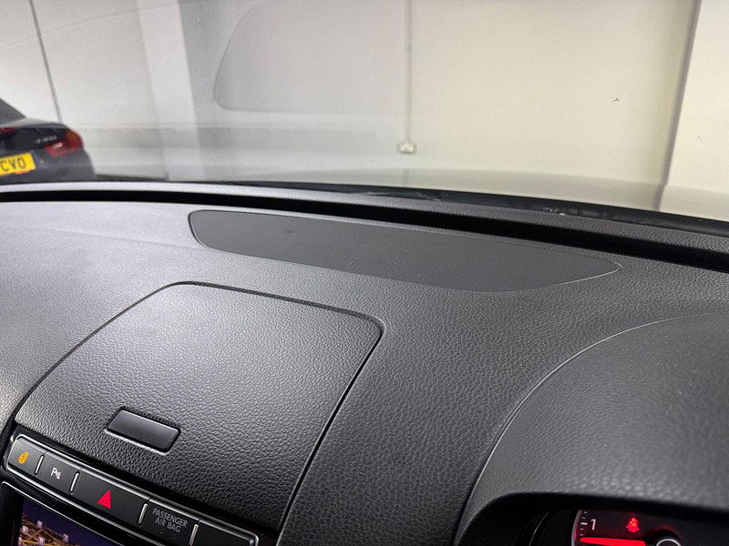 Volkswagen Touareg 3.0 TDI V6 BlueMotion Tech R-Line Tiptronic 4WD Euro 6 (s/s) 5dr 5dr Automatic 2025