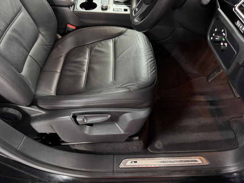 Volkswagen Touareg 3.0 TDI V6 BlueMotion Tech R-Line Tiptronic 4WD Euro 6 (s/s) 5dr 5dr Automatic 2025