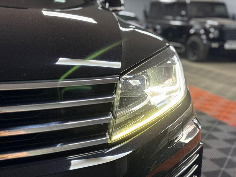 Volkswagen Touareg 3.0 TDI V6 BlueMotion Tech R-Line Tiptronic 4WD Euro 6 (s/s) 5dr 5dr Automatic 2025